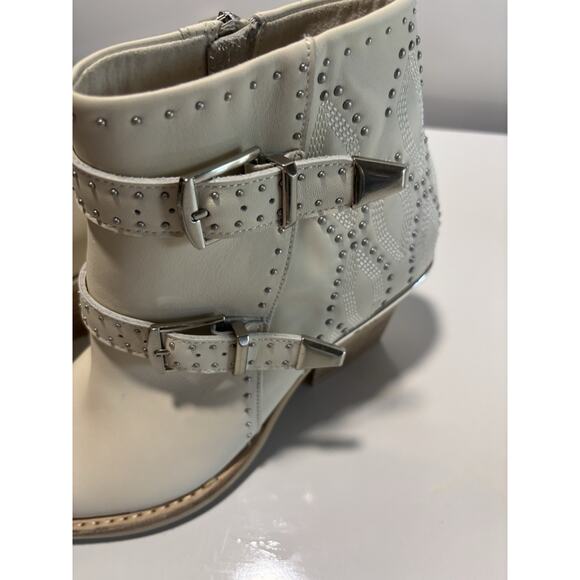 Dolce Vita Silver Stud Accent Buckles Boots Booties Size 6 NWOB Western Boho - Picture 8 of 13
